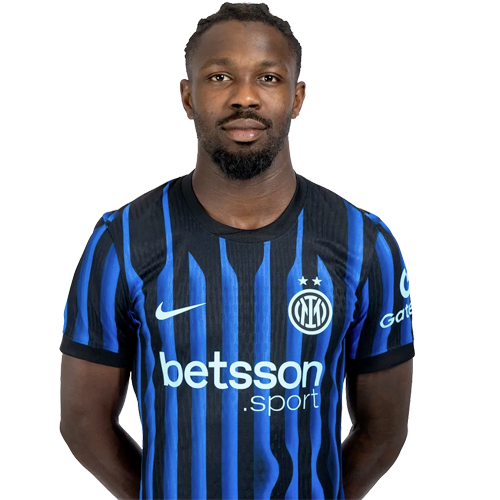 Marcus Thuram in France kit