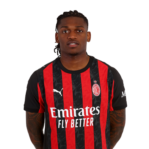 Rafael Leão in AC Milan kit